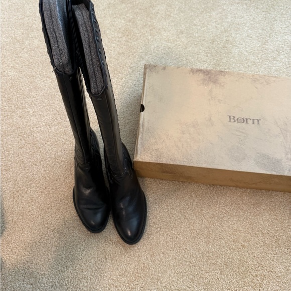 Born Kamryn Black Leather Knee-High Boots - Picture 4 of 10